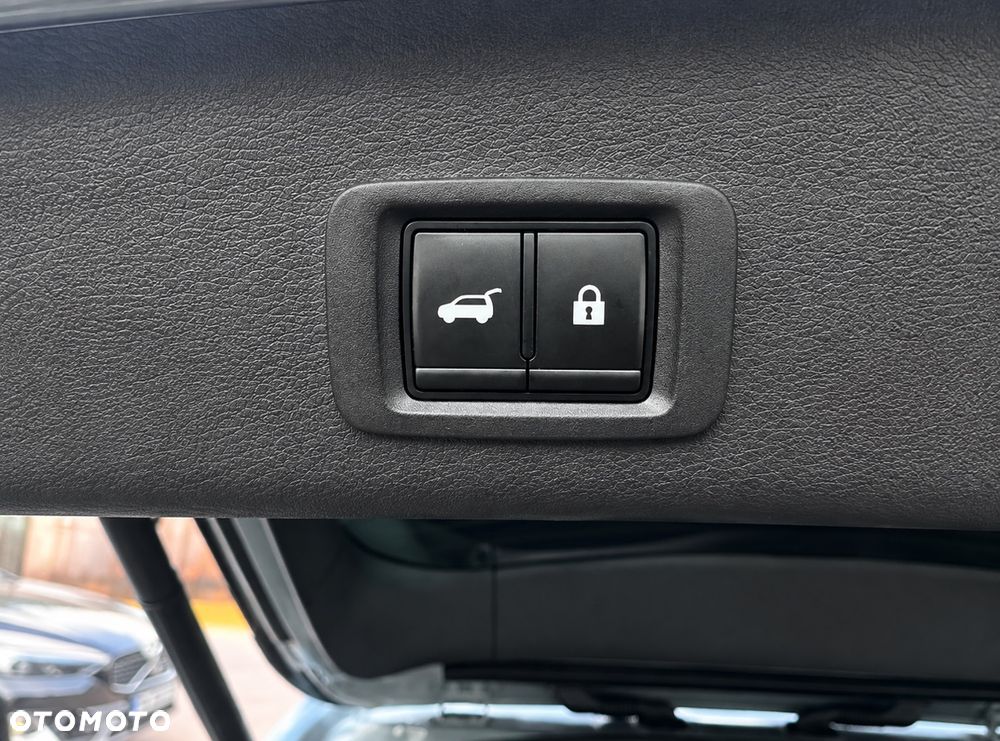 Mitsubishi Outlander - 11
