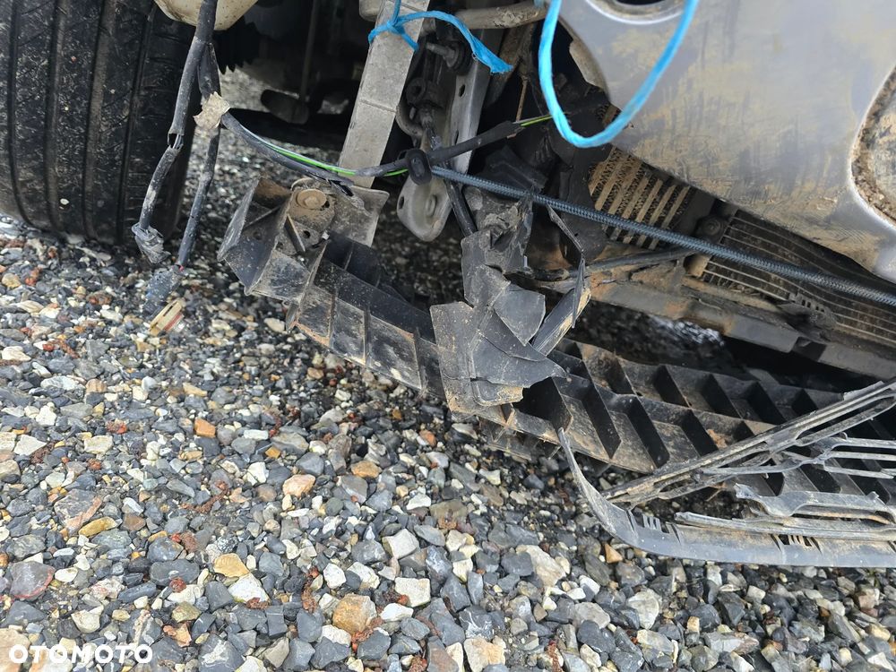 Citroën C3 BlueHDi 100 S&S PLUS - 8