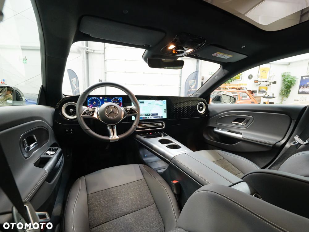 Mercedes-Benz CLA - 16