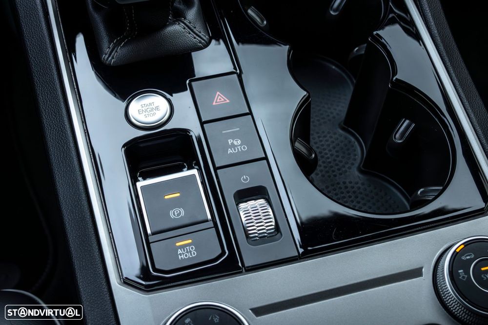 VW Touareg 3.0 TDI V6 R-Line - 22