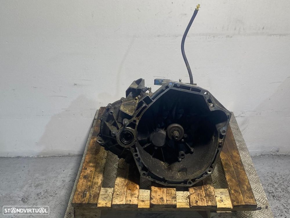 Caixa de velocidades manual RENAULT CLIO III 1.5 dCi TL4K9K MOTOR K9K764 - 1