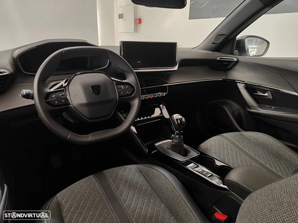Peugeot 2008 1.2 PureTech Allure - 40