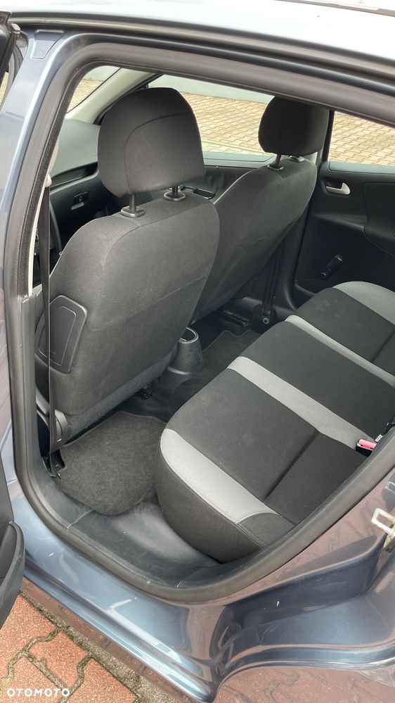 Peugeot 207 1.4 16V Trendy - 10