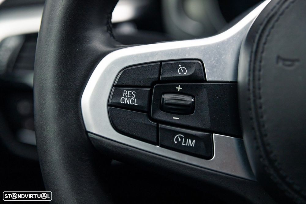 BMW 530 e iPerformance Pack M - 30