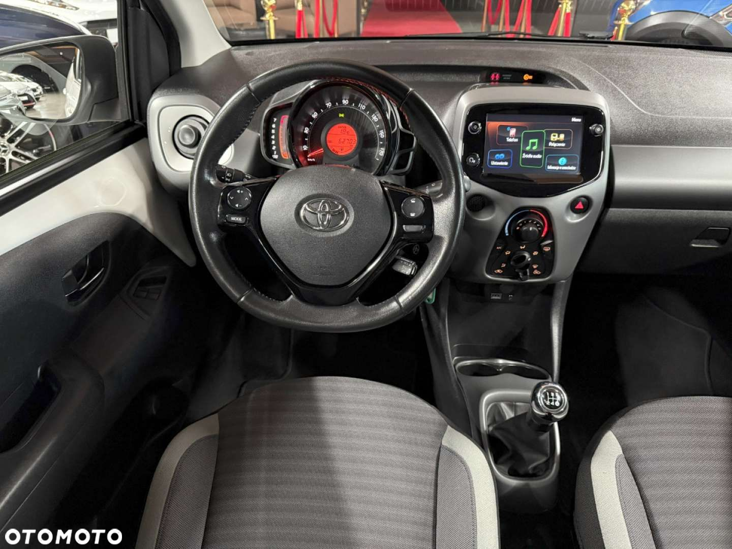 Toyota Aygo x-play connect - 21