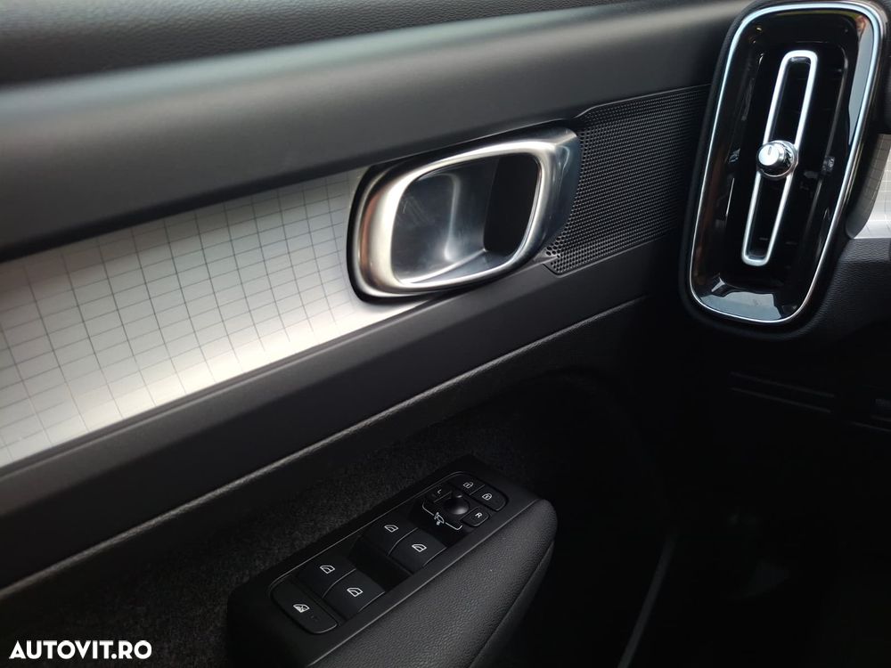 Volvo XC 40 T4 Recharge DKG Essential - 28