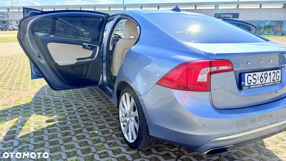 Volvo S60 T5 Geartronic Momentum - 23