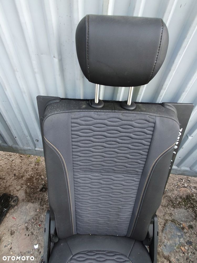 fotel 3 rząd Opel Zafira C - 11