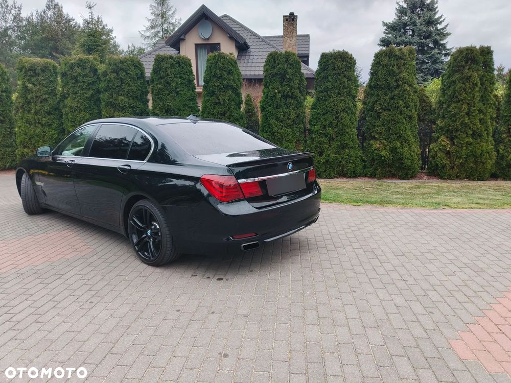 BMW Seria 7 740i L - 6