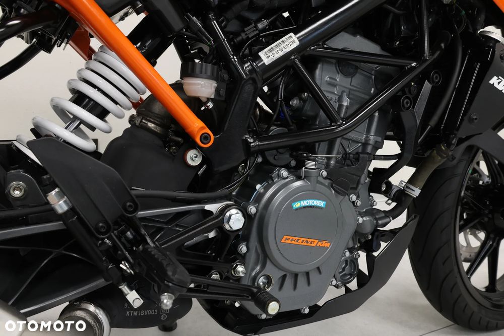 KTM Duke 125 - 23