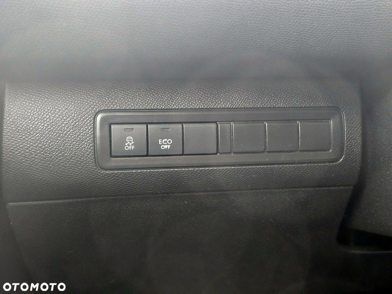 Peugeot 308 - 8