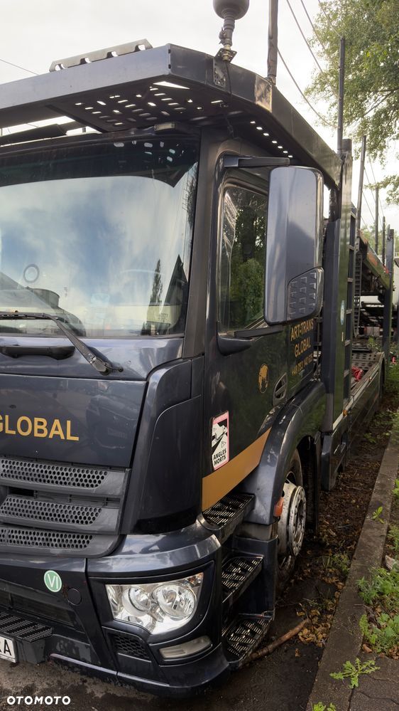 Mercedes-Benz Actros - 3