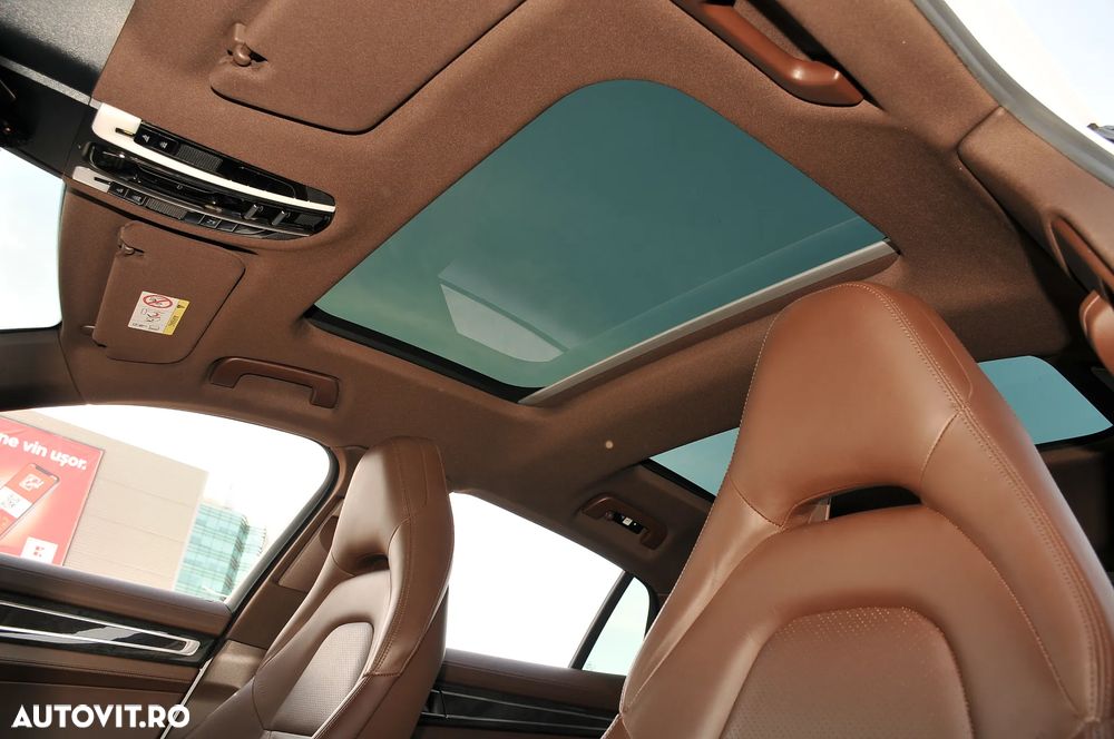 Porsche Panamera - 14