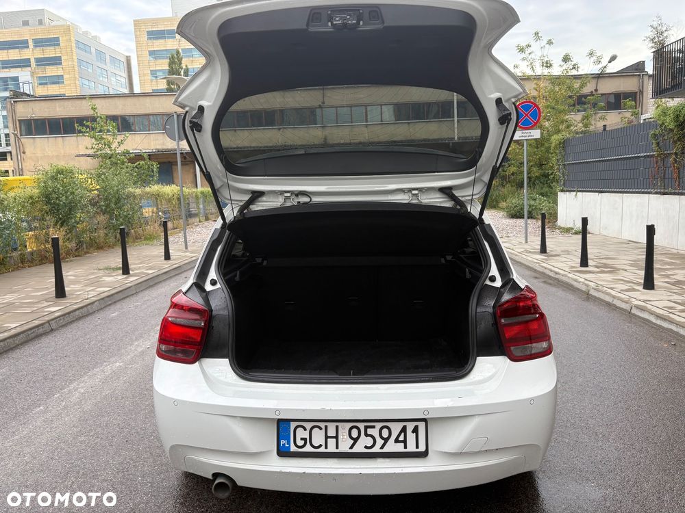 BMW Seria 1 116d Sport Line - 13