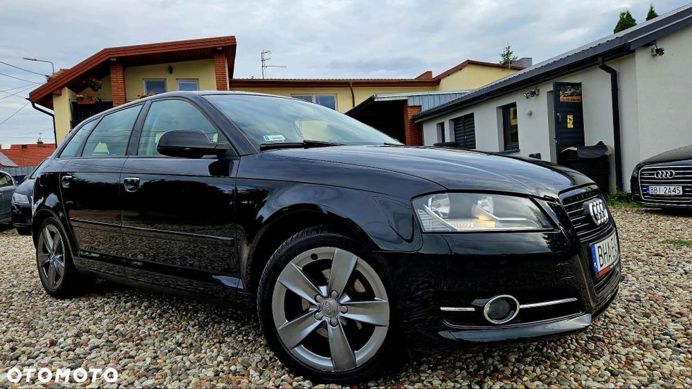 Audi A3 Sportback - 2