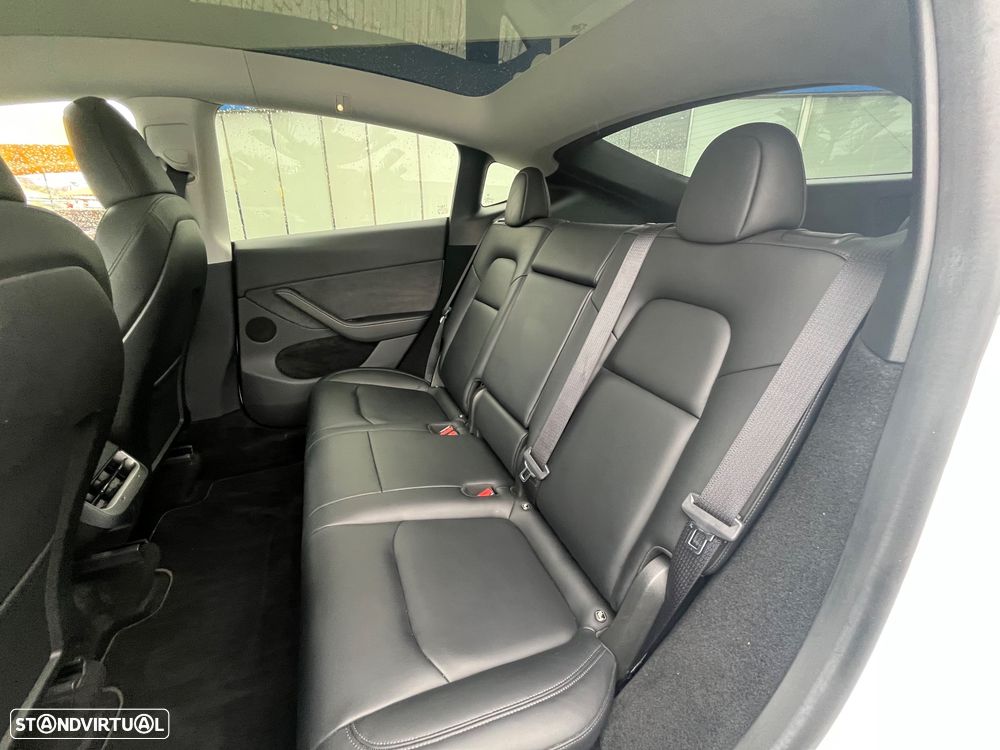 Tesla Model Y Standard - 41