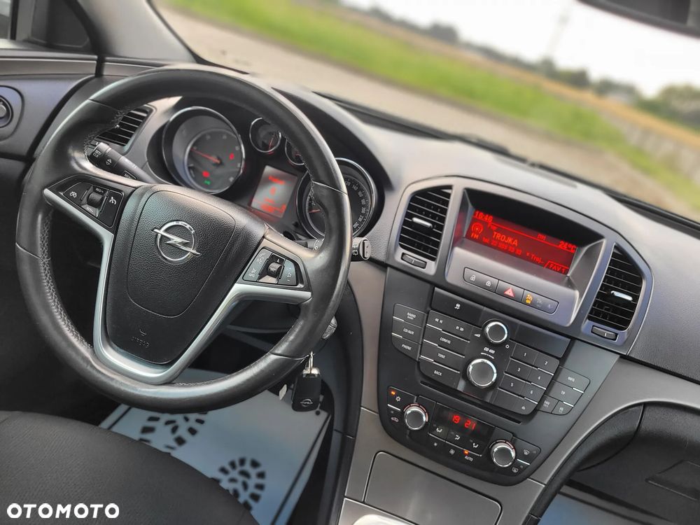 Opel Insignia - 23