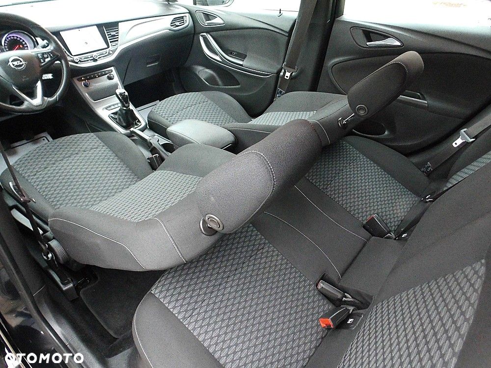 Opel Astra - 16