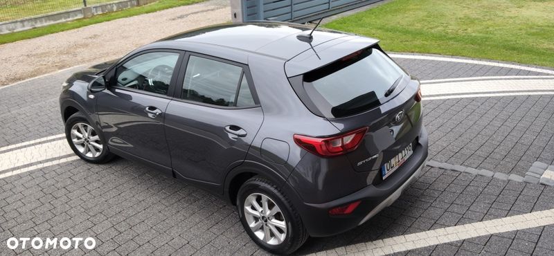 Kia Stonic 1.2 Edition 7 - 10