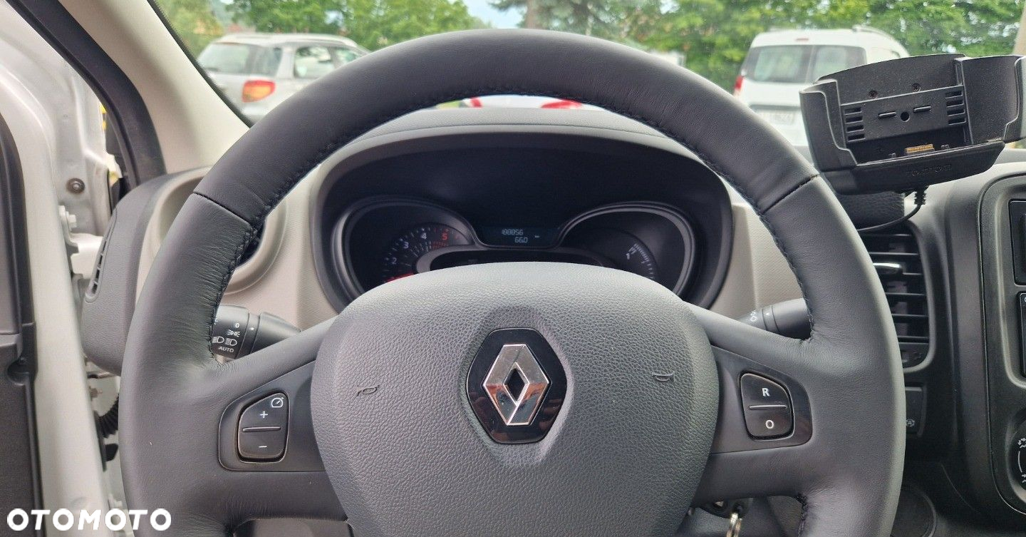 Renault Trafic - 18