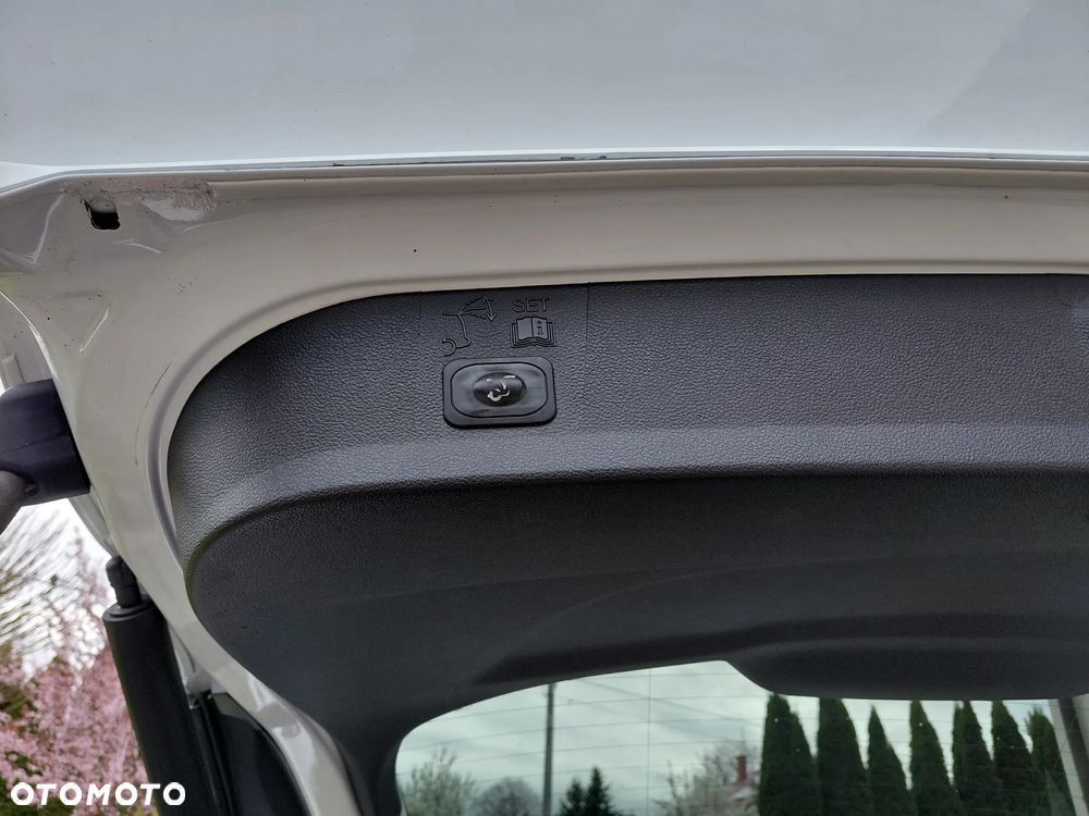 Ford Kuga 2.0 TDCi 4x4 Individual - 33