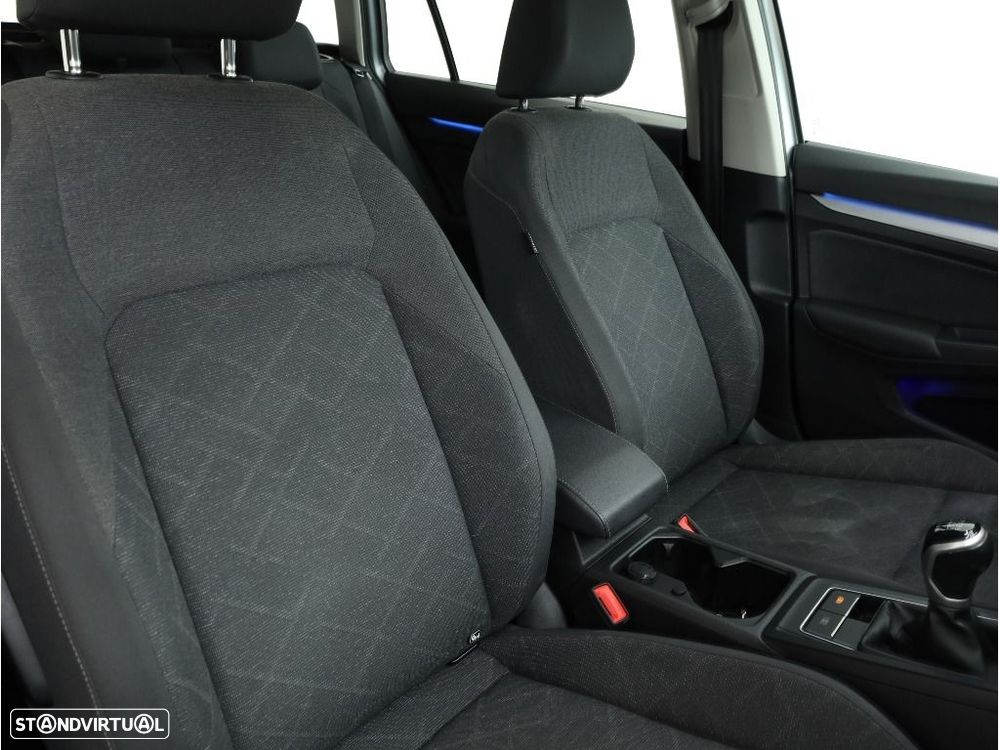 VW Golf Variant 2.0 TDi Life - 16