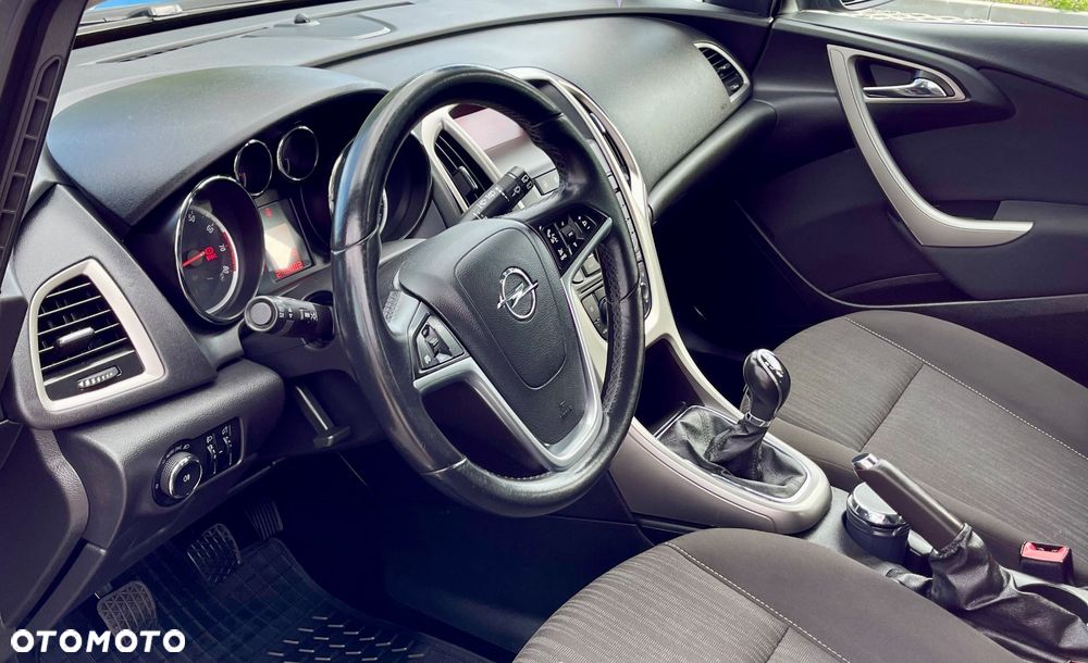Opel Astra 1.4 T Essentia - 13