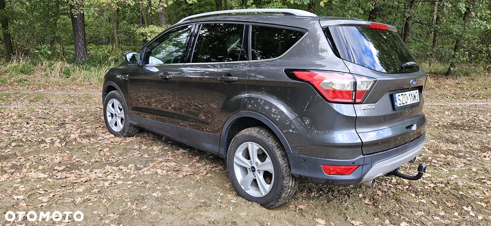 Ford Kuga 1.5 EcoBoost 2x4 Titanium - 3