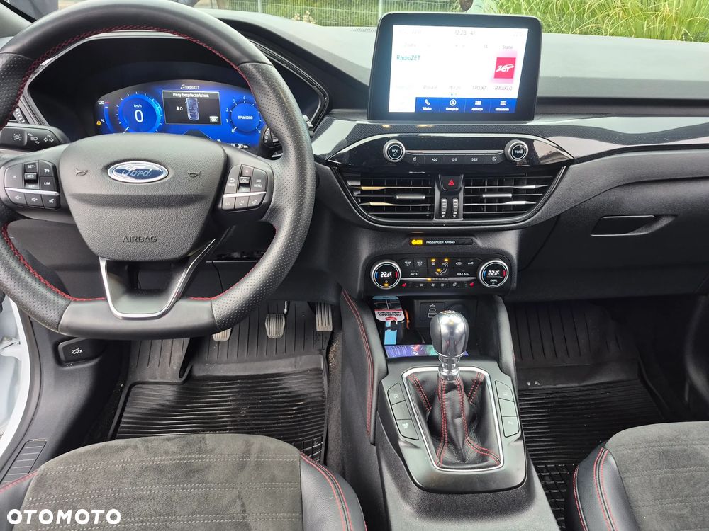 Ford Kuga 1.5 EcoBoost ST-LINE - 8