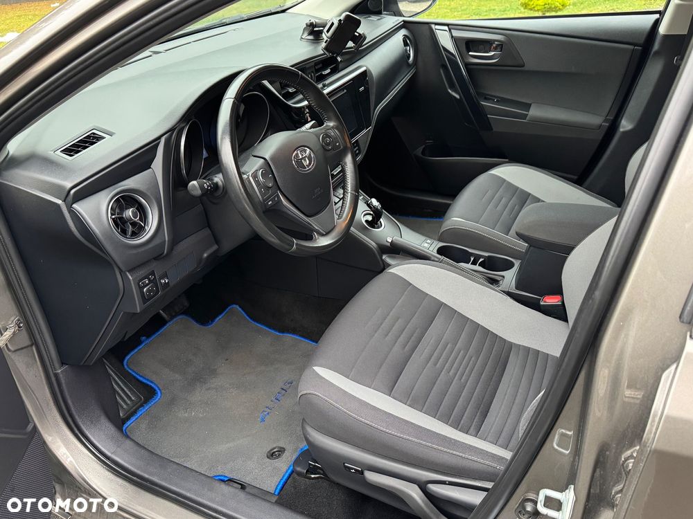 Toyota Auris - 32