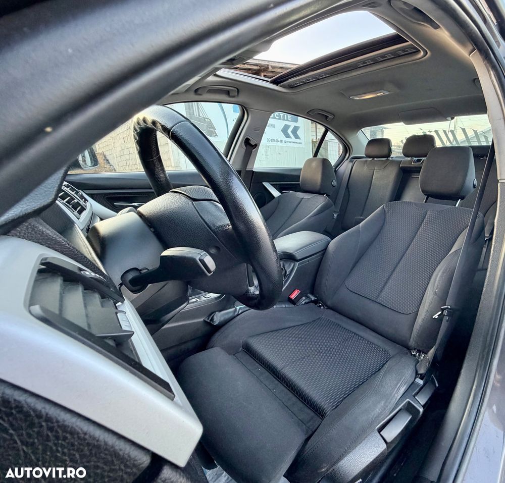 BMW Seria 3 320d DPF M Sport Edition - 36