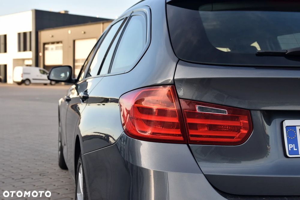 BMW Seria 3 320d - 8
