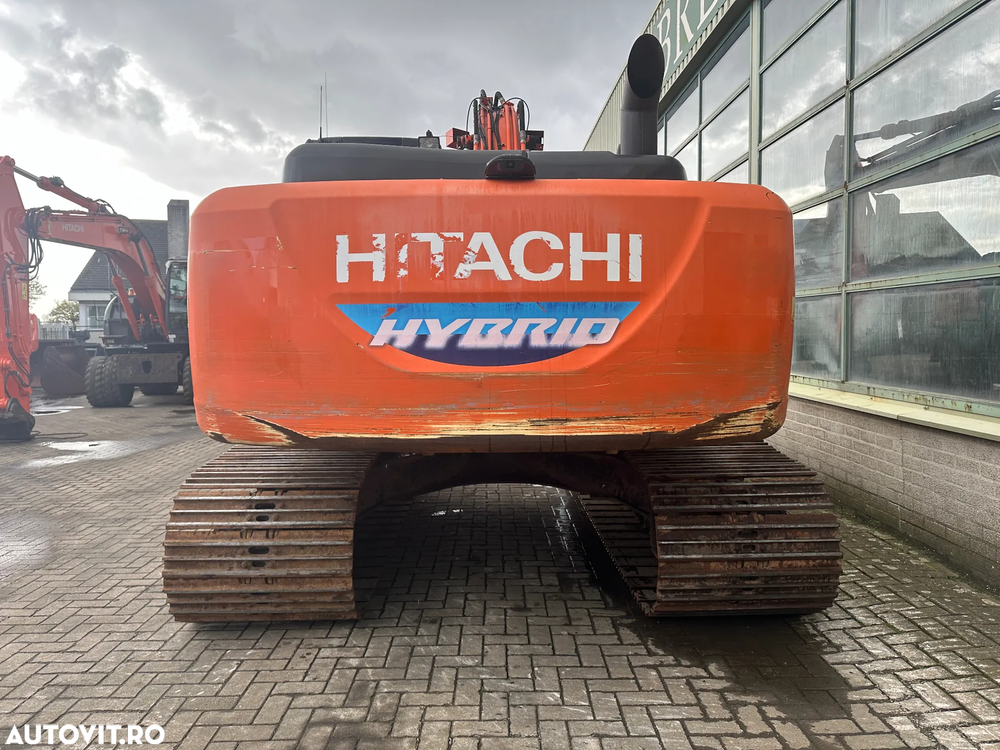 Hitachi ZH210LC-5B - 11