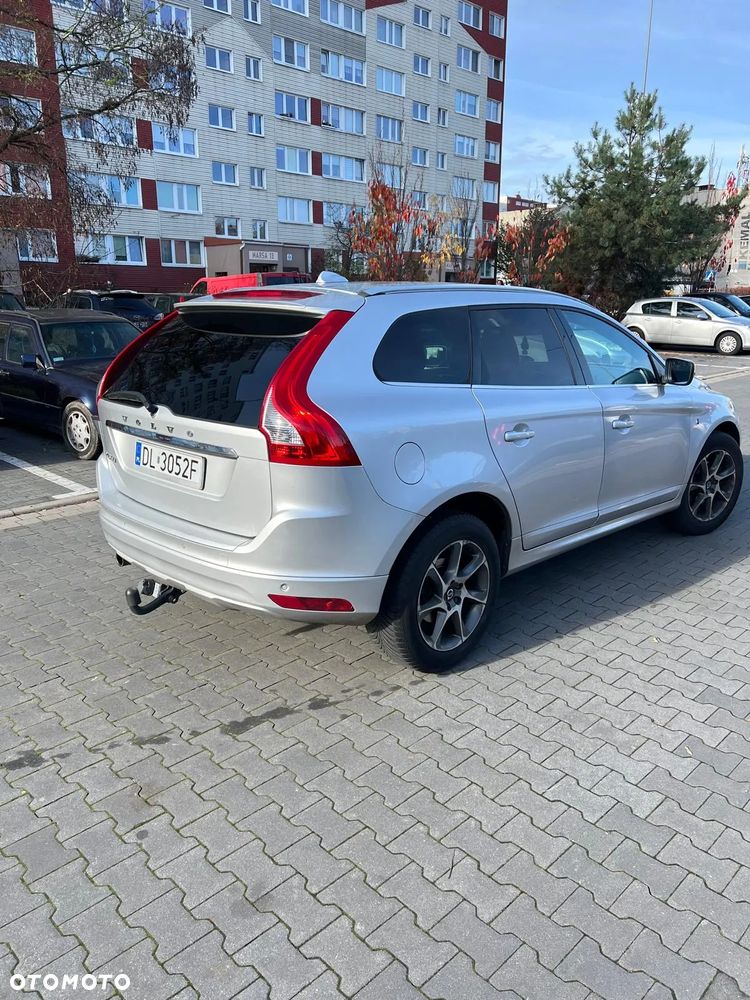 Volvo XC 60 D3 Drive-E Ocean Race - 3