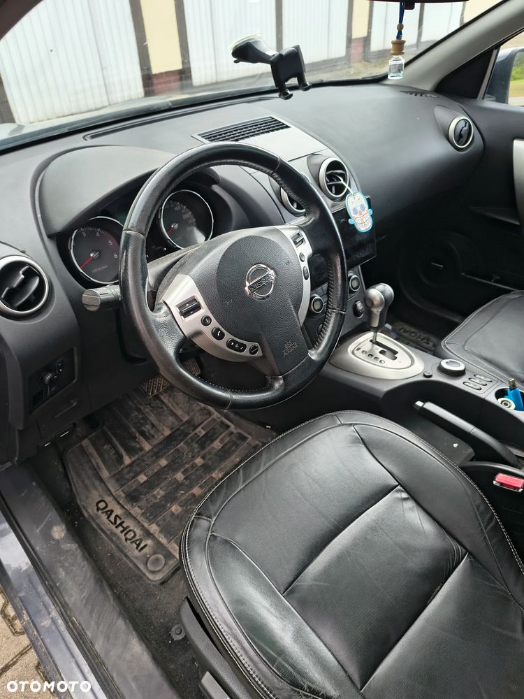Nissan Qashqai+2 - 17