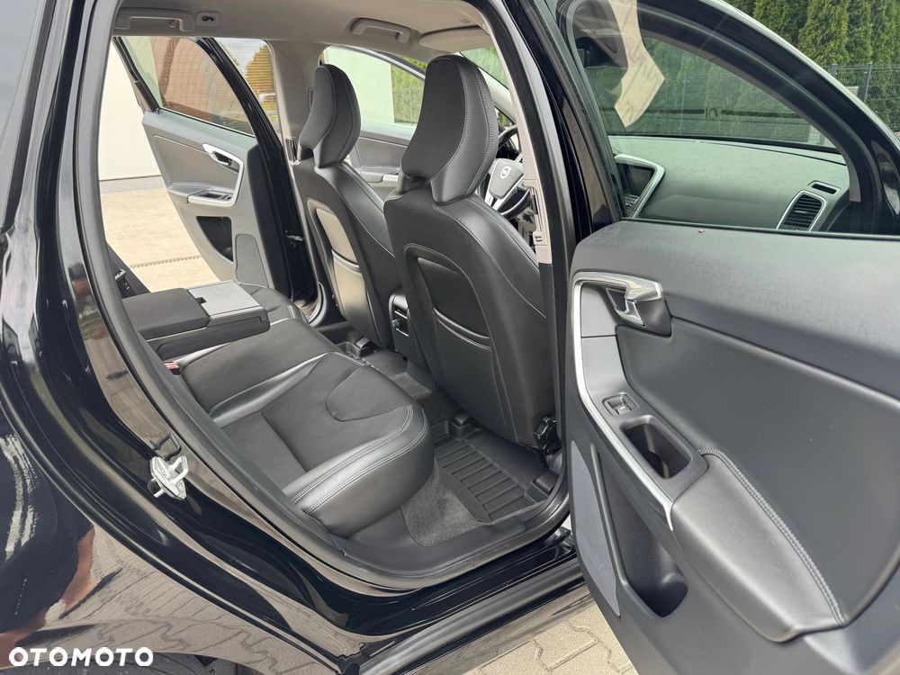 Volvo XC 60 D4 Drive-E Momentum - 17