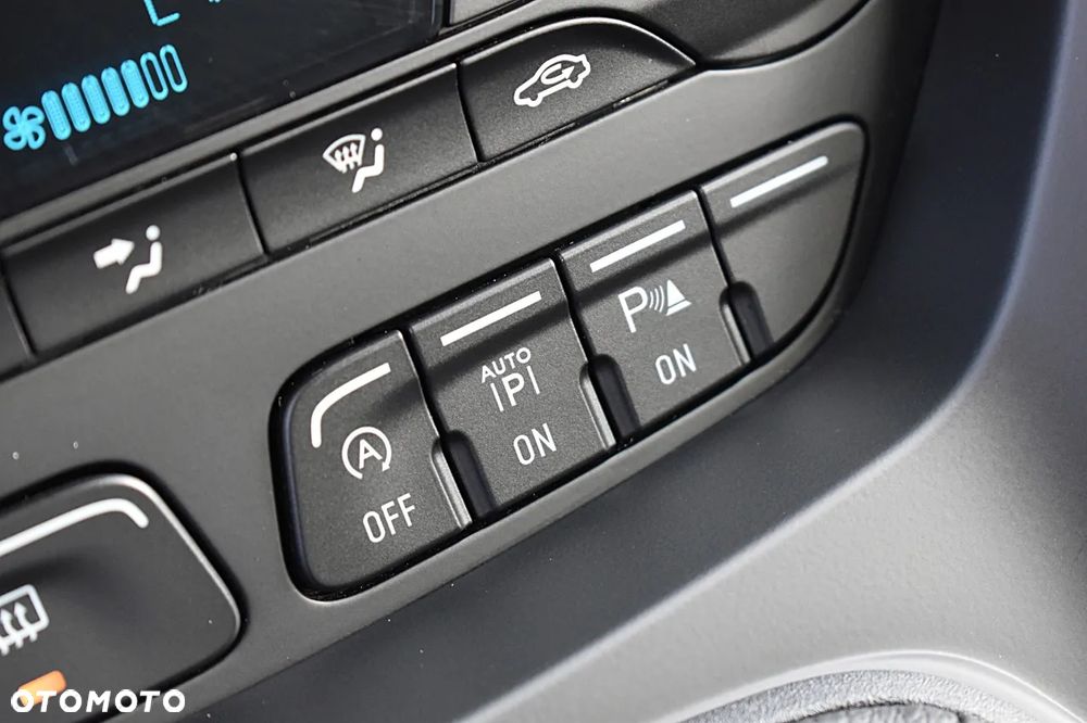 Ford Kuga 2.0 TDCi 2x4 SYNC - 35