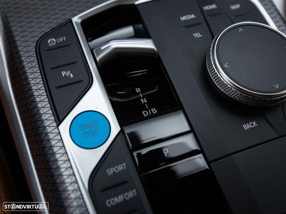 BMW i4 eDrive40 Pack Desportivo M - 26