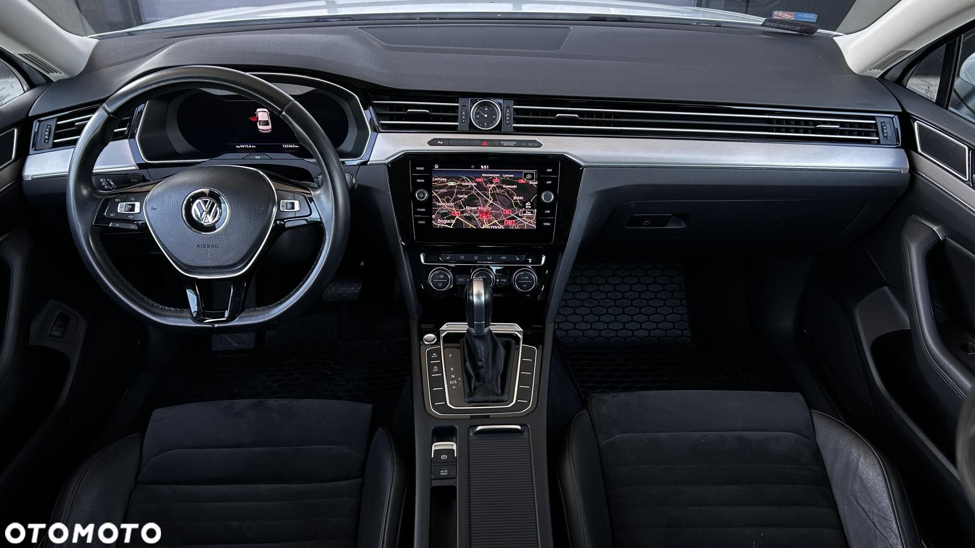 Volkswagen Passat - 16