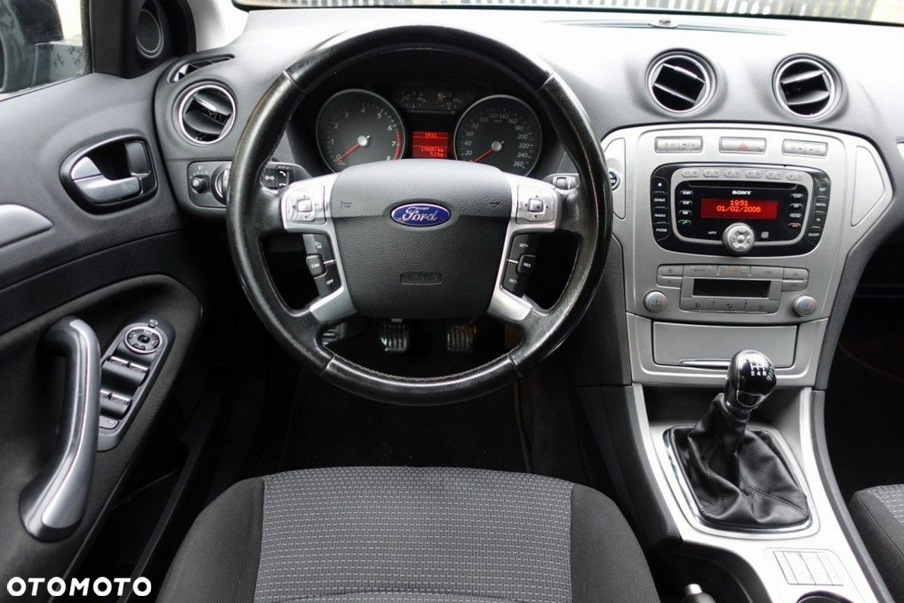Ford Mondeo - 13