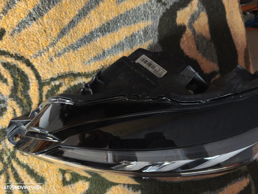 Farol esquerdo full Led Peugeot 208 + 2008 - 7