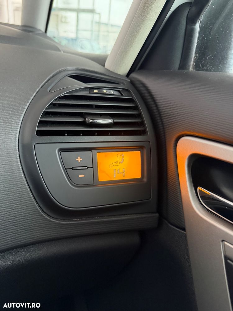Citroën C4 Picasso 1.6 e-HDI FAP EGS6 Exclusive - 10