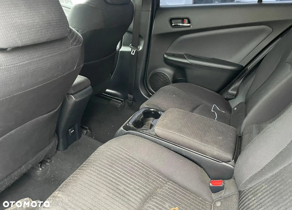 Toyota Prius ver-1-8-hybrid-executive - 10