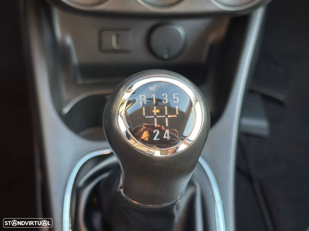 Opel Corsa 1.2 Enjoy - 19