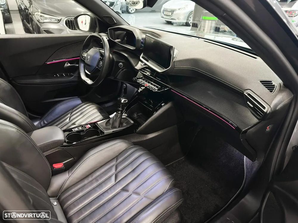 Peugeot 2008 1.2 PureTech GT Line - 11
