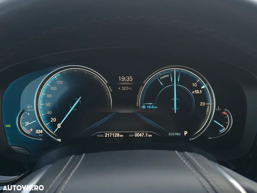 BMW Seria 5 520d Aut. Luxury Line - 14