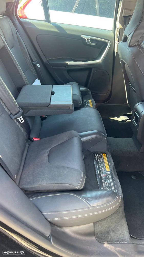 Volvo V60 2.0 D3 R-Design - 6