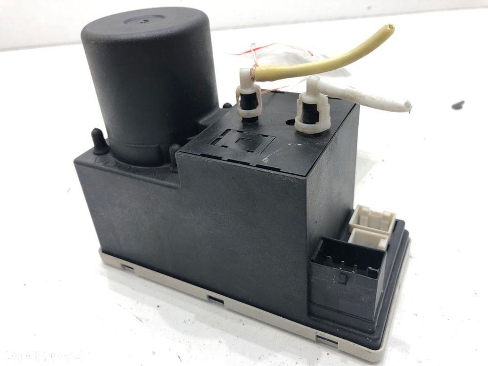 POMPKA CENTRALNEGO ZAMKA - 169.00 PLN - AUDI A3 (8L1) 1996 - 2006 1.8 T 110 kW [150 KM] benzyna 1996 - 3