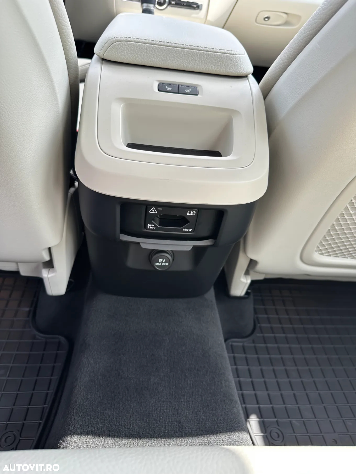 Volvo XC 60 D4 Momentum Pro - 22
