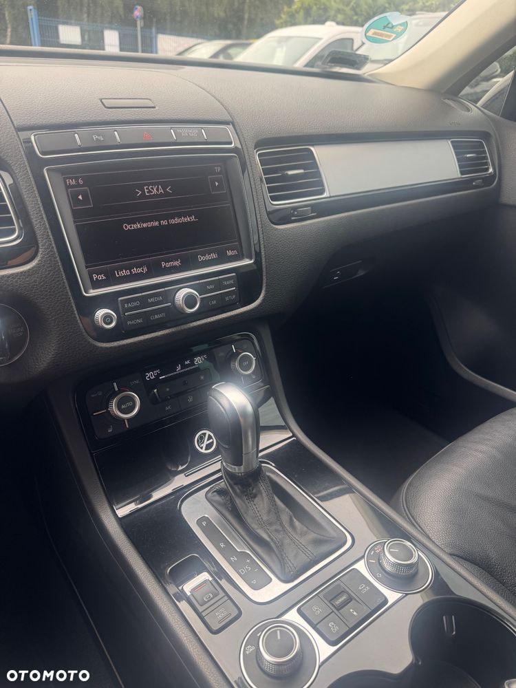 Volkswagen Touareg 3.0 V6 TDI BMT - 23
